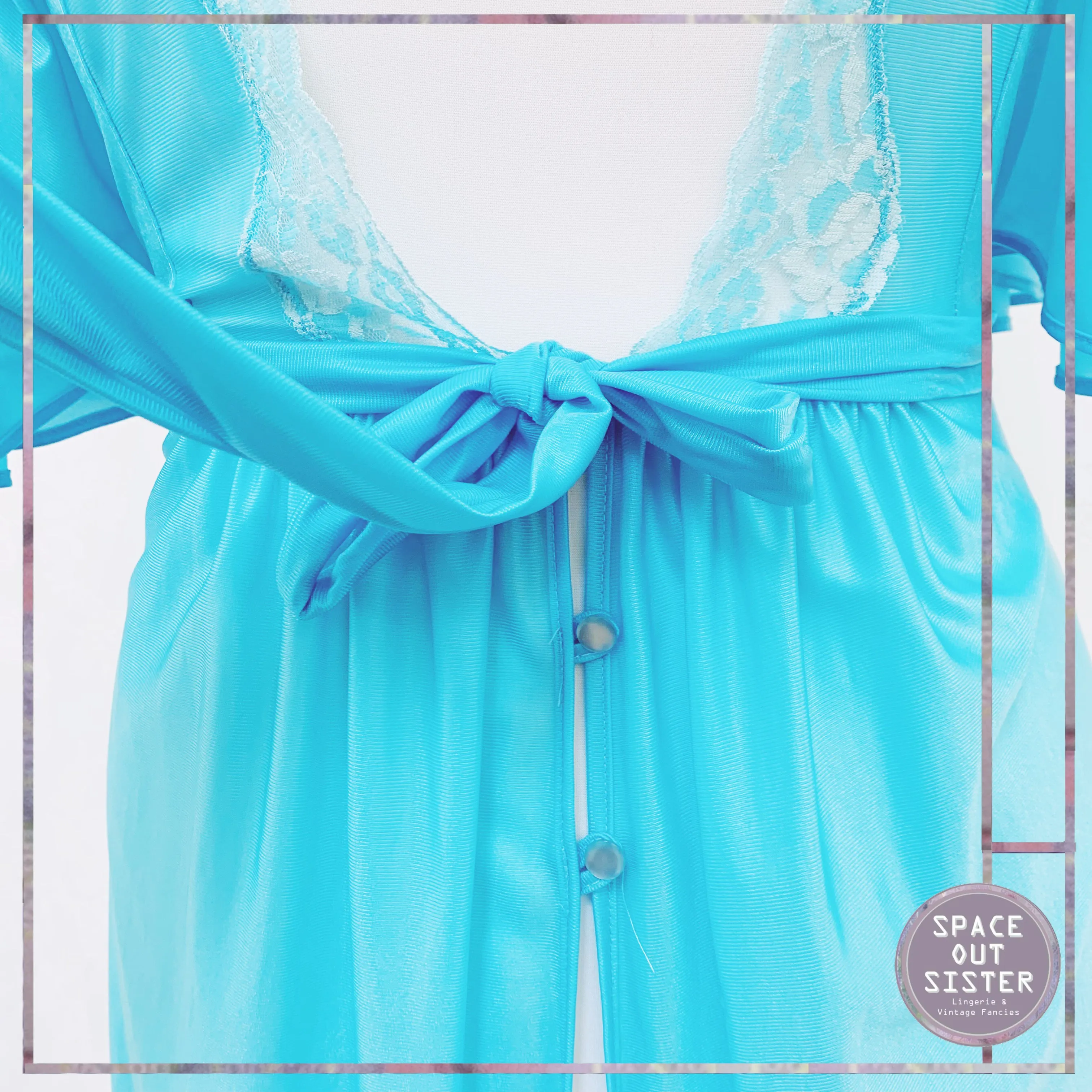 Circa 1980s Vintage Turquoise Summer Robe