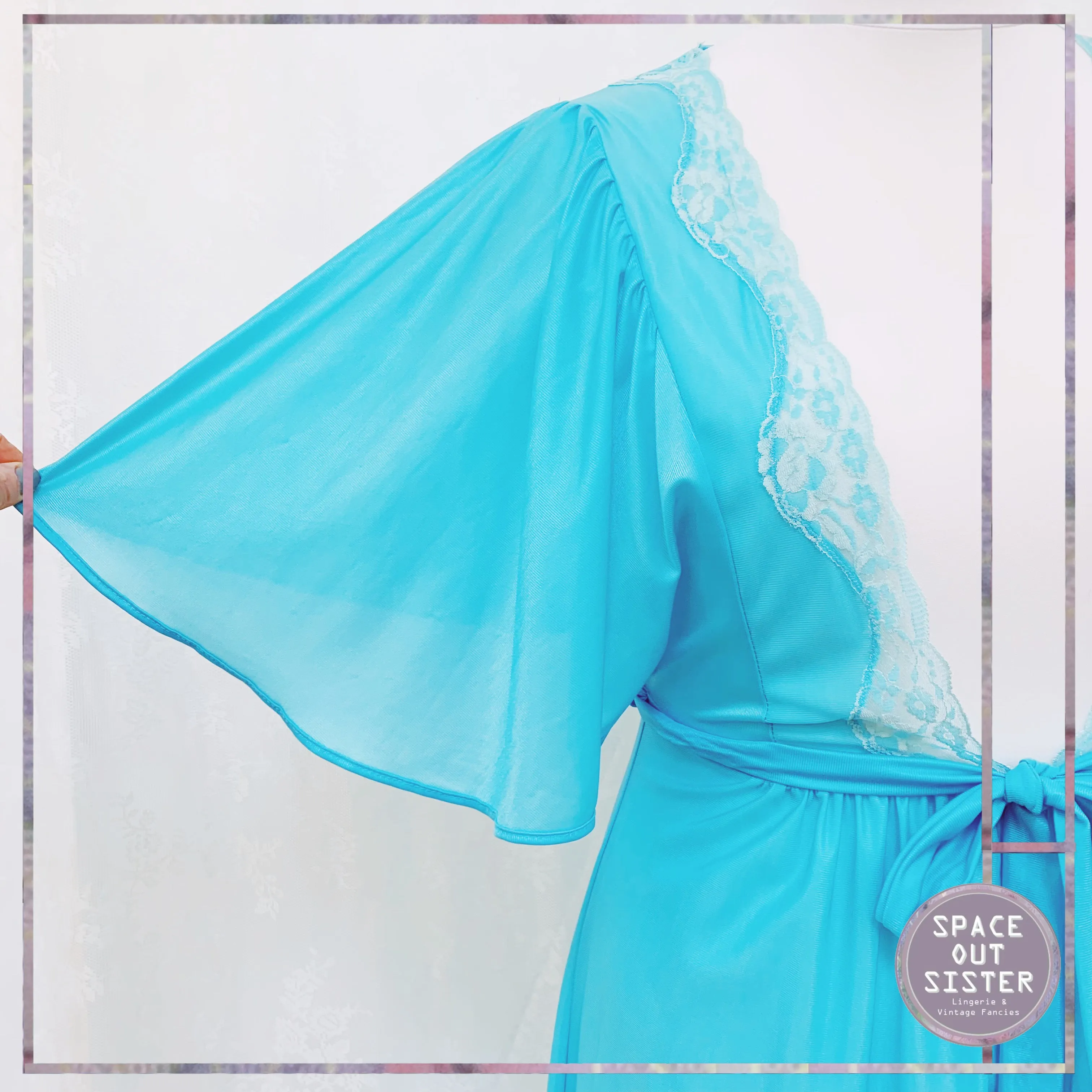 Circa 1980s Vintage Turquoise Summer Robe