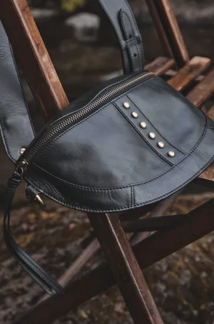GHOST BLACK LEATHER BANANA BAG