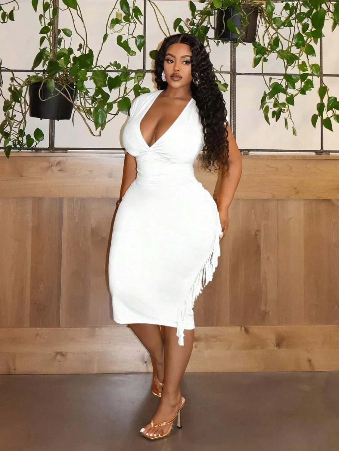 LALAGEN Women's 2025 Summer Dresses Plus Size Bodycon Half Sleeve Deep V-Neck Solid Color Midi Dress