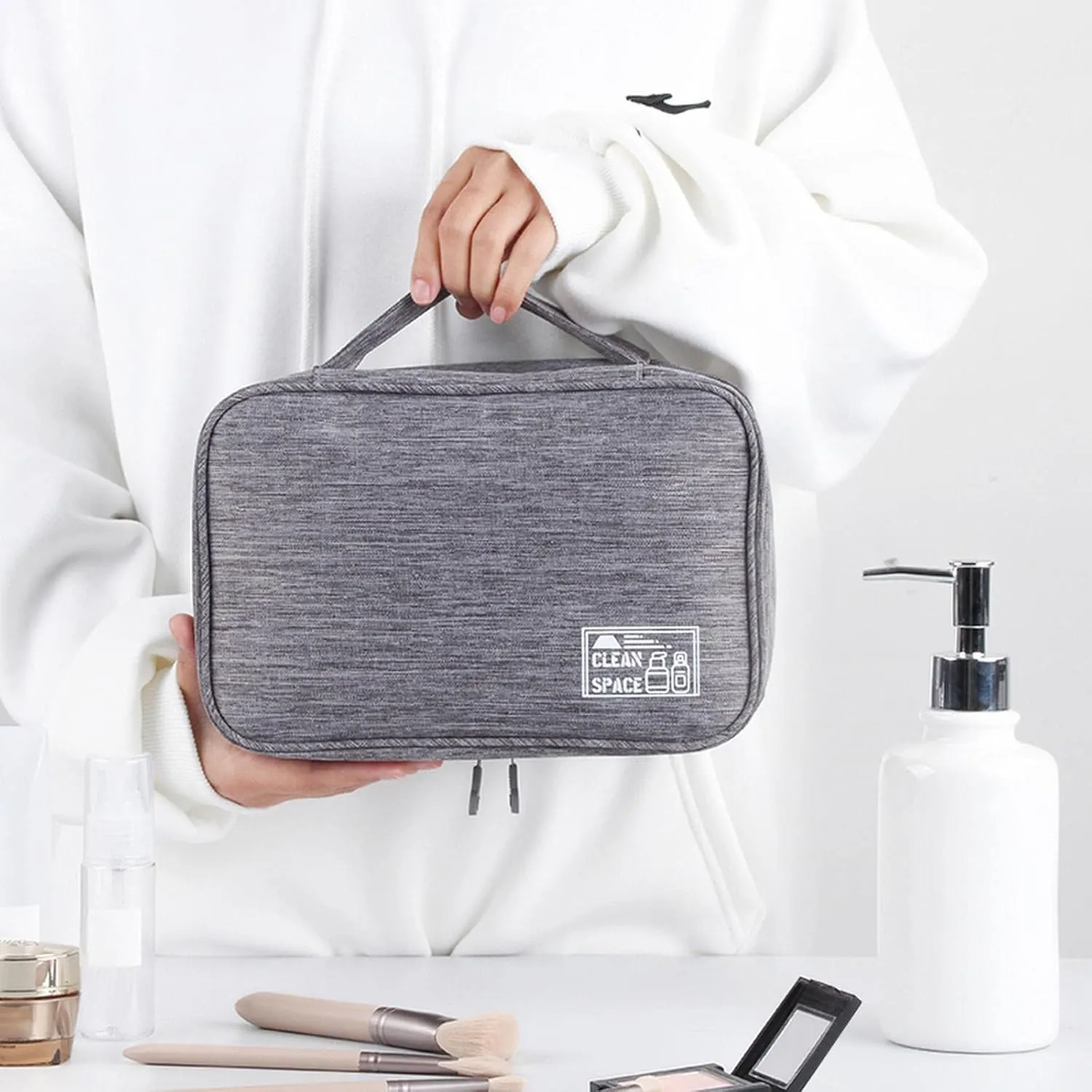 Makeup Toiletry Bag Travel Makeup Cosmetic Bag Large Hanging Toiletry Bag Storage with 3 Compartments Travel Organizer for Men and Women