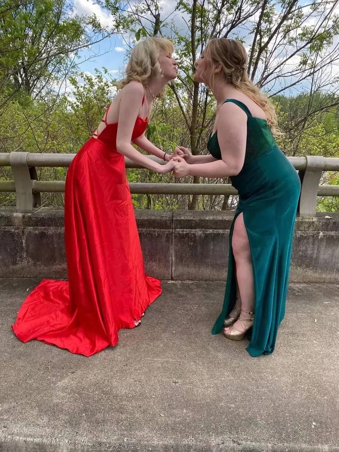 Spaghetti Strap Satin Prom Dresses Ball Gowns for Women Formal Slit Bridesmaid Dress with Pockets