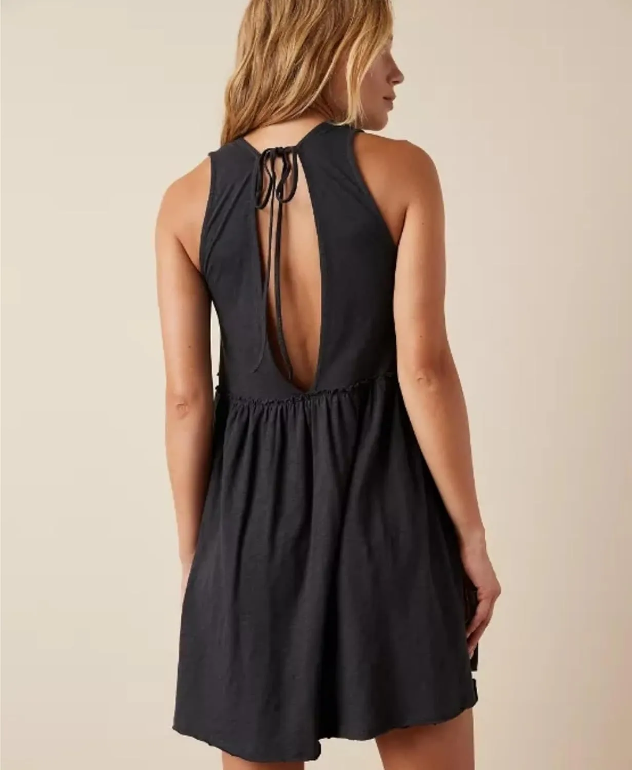 Women's Casual Sleeveless Mini Dress Loose V Neck Backless Pleated Short Tank Sundress with Pockets