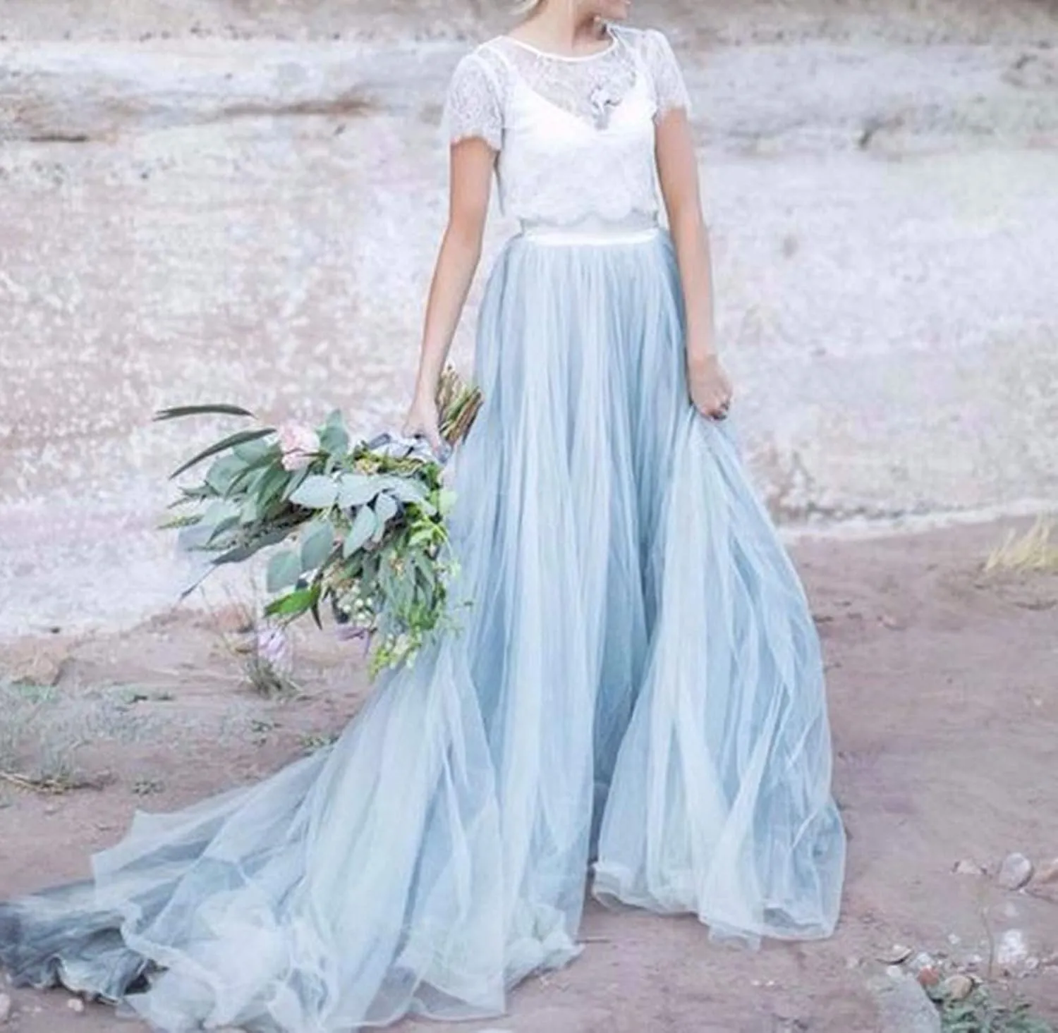 Women's Long Tulle Skirt Ball Gown Wedding Skirt with Long Train for Prom Bridal Overskirt Maxi