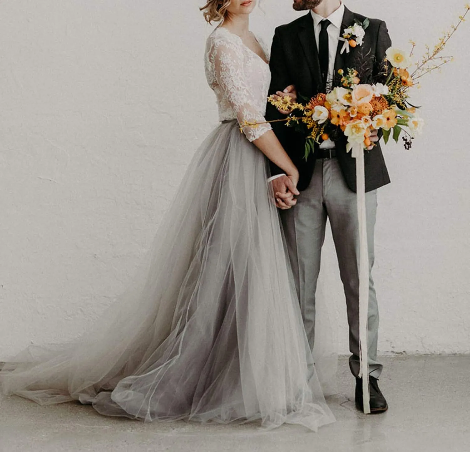 Women's Long Tulle Skirt Ball Gown Wedding Skirt with Long Train for Prom Bridal Overskirt Maxi
