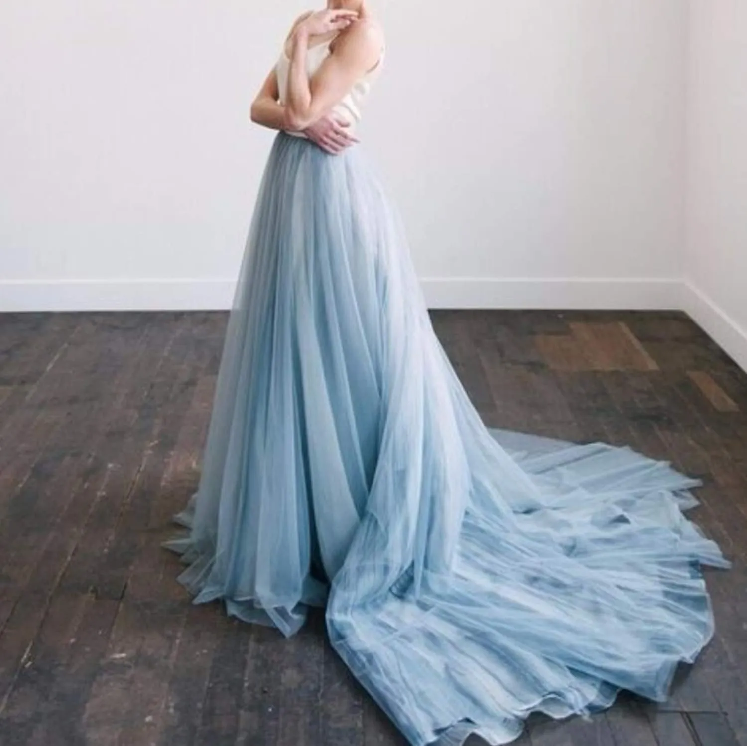 Women's Long Tulle Skirt Wedding Skirt with Long Train for Prom Bridal Overskirt Bridesmaid Maxi Ball Gown